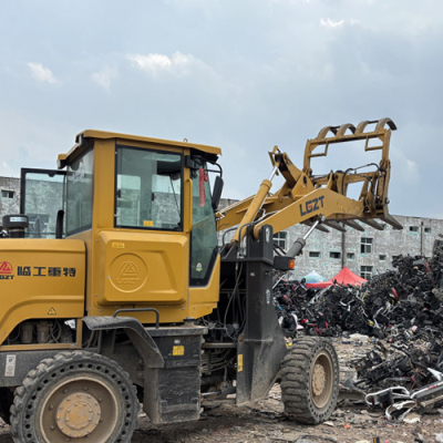 Cargadora de ruedas de desguace