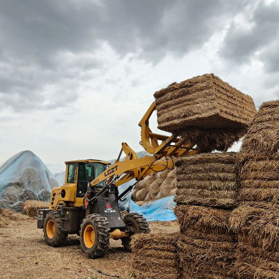 Wheel Loader Pengambil Jerami